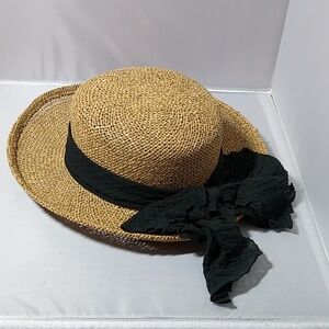 Woven sun hat with bow